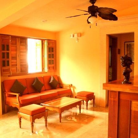 Mallorca Hotel & Suites Канкун Экстерьер фото